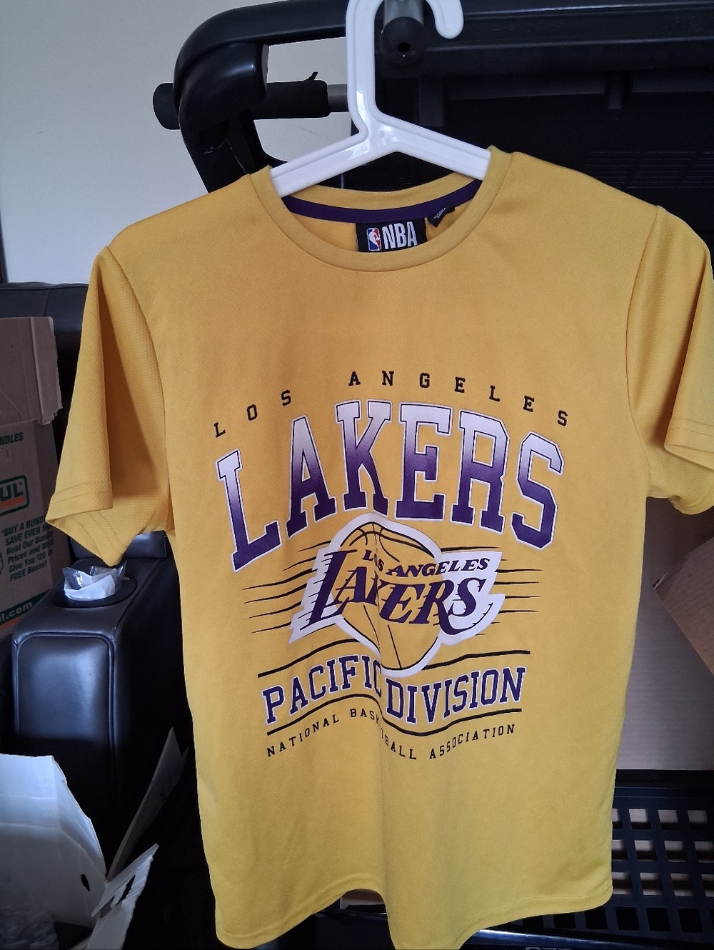 Kids LEBRON NBA Los Angeles Lakers Yellow Tee Ages 12 - 12